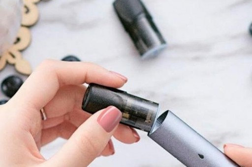 EDC VAPE阿波罗彩虹一次性小烟和悦刻三代灵点电子烟正品价格及口感哪款比较好